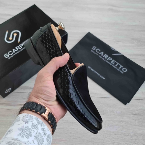 Handmade Leather Honeybee Pattern Dress Shoe for Men - Picture 4 of 5